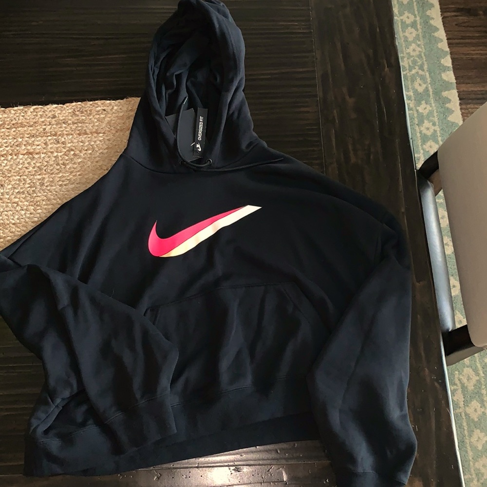 NWT Women’s Cropped Nike Sweatshirt